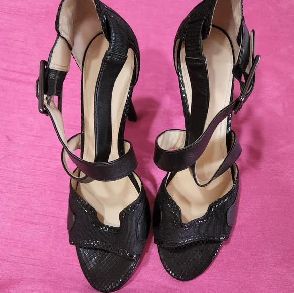 Fabulous Zahara Linen Heels * Clavin Klein. - Picture 3 of 8